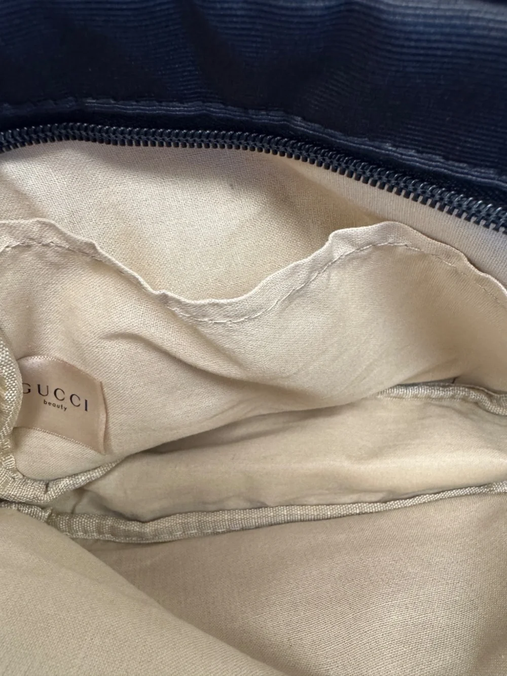 Gucci Beauty Travel Toiletry Makeup Bag Black Beige